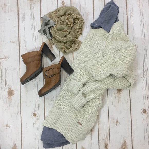 No obligation private offer on bundles of 2 items! - Picture 8 of 8